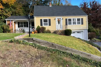 30 Royal Rd