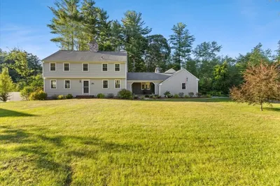 100 Wamsutta Rd 1