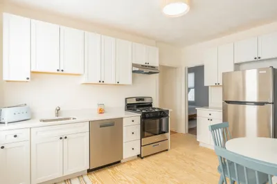 34 White Pl #3