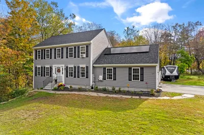 135 Hazen Rd 1