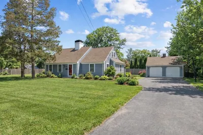 13 Independence Ln 1