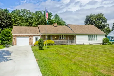 1358 E Mountain Rd 1