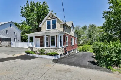 6 Bradley Ave