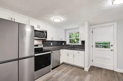 2 Charles St #3 1
