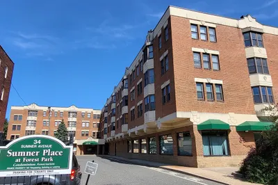 34 Sumner Ave #208 1