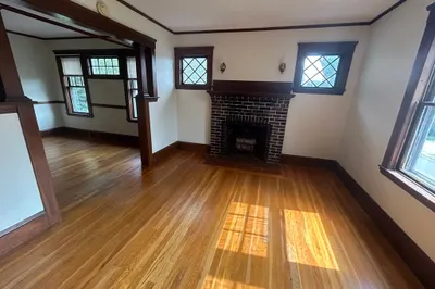 16 Margaret St #2