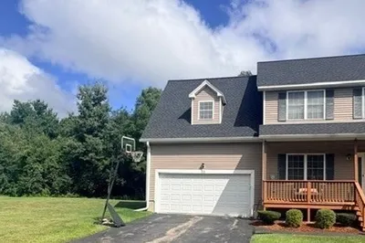 25 Oakes Cir #25 1