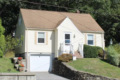 35 Pinehurst Ave