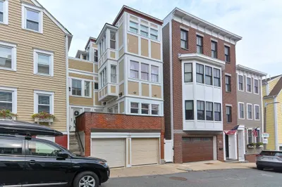 122 Elm St #2
