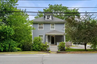 866 Amesbury Rd