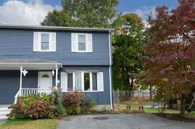 32 Goddard Memorial Dr 1