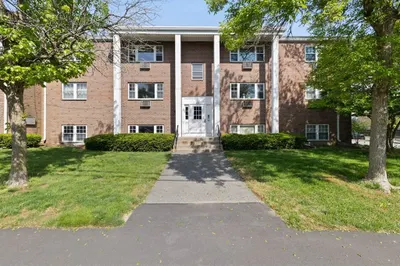 238 Rock St #C2