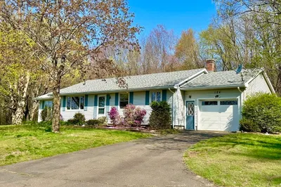 124 Haydenville Rd 1