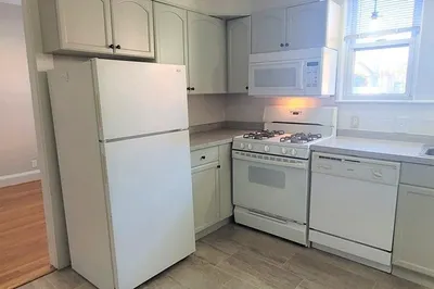 147 Cedar St #1