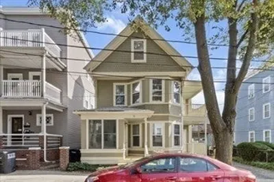 14 Moore St #1