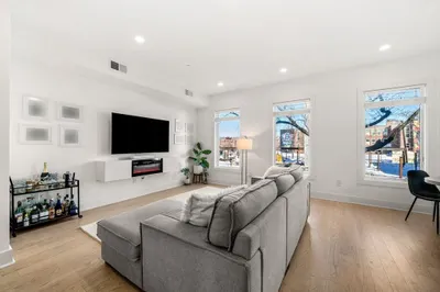 231 Maverick Street #3