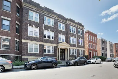 318 Summit Avenue #8