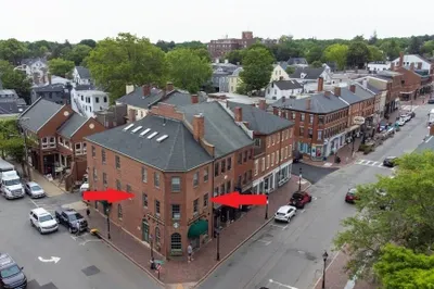 2 Liberty Street #2R