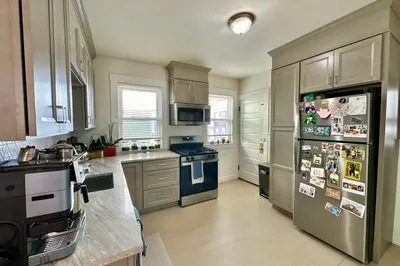 369 Centre St #2