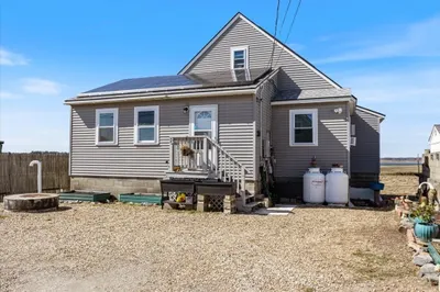 8 Cross Beach Rd 1
