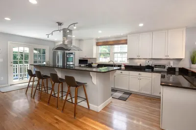 6 Adams Court 1