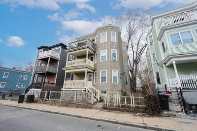 39 Torrey St #1 1