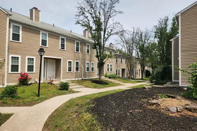 129 Lowell Street #4 1