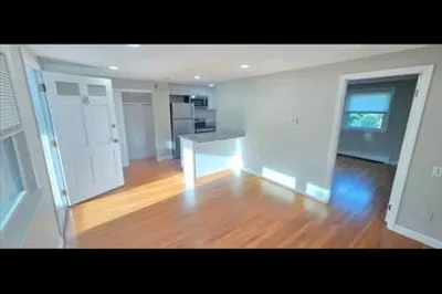 39 Railroad Ave #3