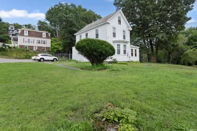 88 Ashburnham St 1