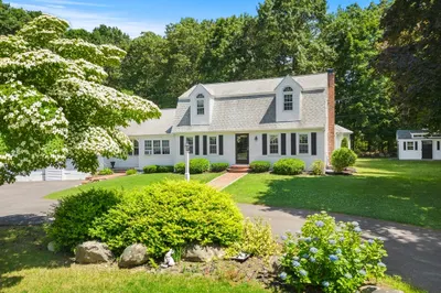 27 Stockbridge Rd 1