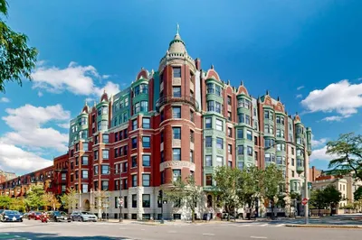4 Charlesgate E #406 1