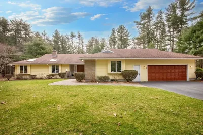 10 Brookside Lane 1