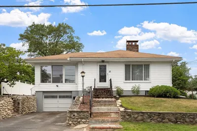 33 Durso Ave