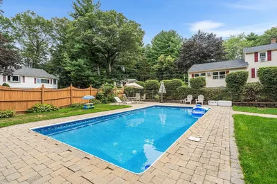 25 Tanglewood Ave 1