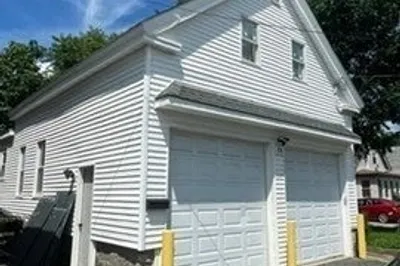 43 Pond St 1