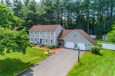 52 Shirley St 1