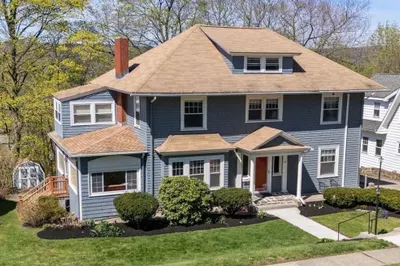 28 Maplewood Rd 1