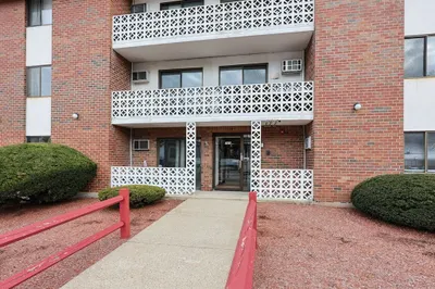 141 Pierce St #25 1