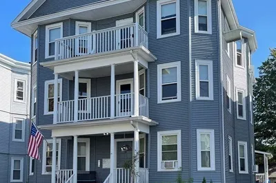 19 Montfern Avenue #3
