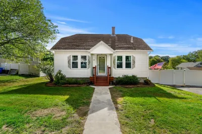 24 Lakeview Ave 1