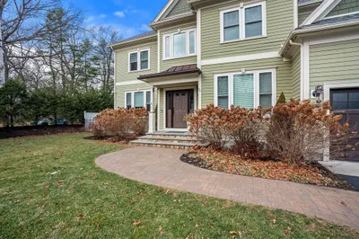 5 Homsy Lane 1