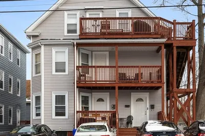 21 4th St 1