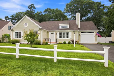 40 Settlers Ln 1