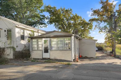 34 Oak Island Road 1