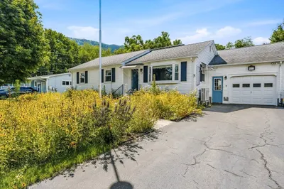 8 Richardson Cir 1