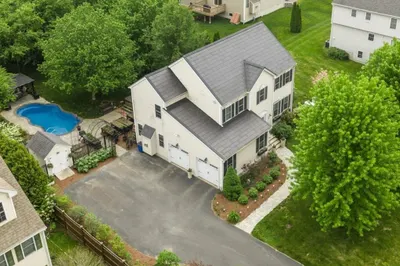 83 Pleasant St 1