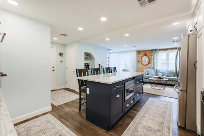 870 Landry Ave #9 1