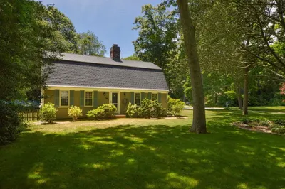 2 Jonathan Ln
