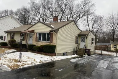 20 Healy Rd