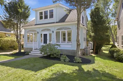 18 Middle St 1